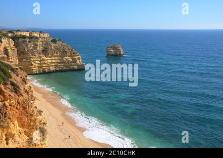 Strand und Klippen, Sieben Hängetäler Route, Algarve, Portugal Stockfoto