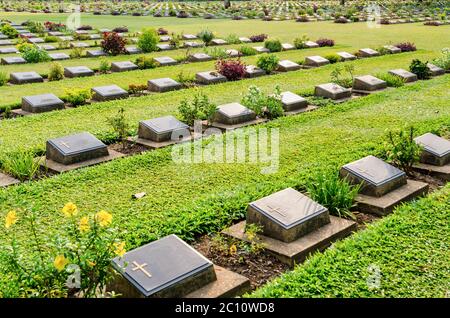 Kanchanaburi-Friedhof (Don Rak) Stockfoto