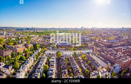 Luftaufnahme von Kensington am Morgen, London, Großbritannien Stockfoto