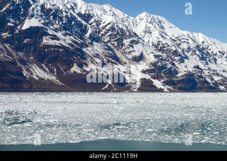 Kleine Eisberge im Meer in der Nähe von Hubbard Gletscher in Alaska Stockfoto