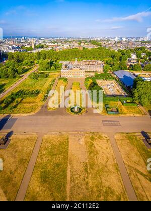 Luftaufnahme des Kensington Palace im Hyde Park, London Stockfoto