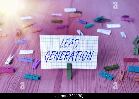 Generierung von Textableitungen für Handschrift. Konzeptfoto, das den potenziellen Kunden kultiviert, der mit dem Unternehmen verbunden ist Stockfoto