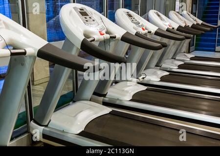 Fitnessraum in Fitness Club Stockfoto