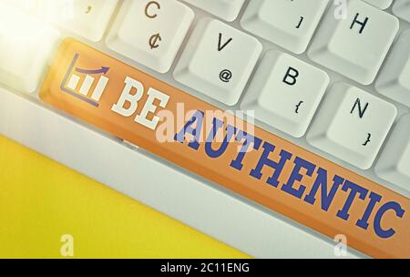Konzeptionelle Handschrift zeigt authentisch sein. Konzept bedeutet, Wahrheit und ehrlich zu sich selbst zu sein, ohne die anderen zu imitieren Stockfoto