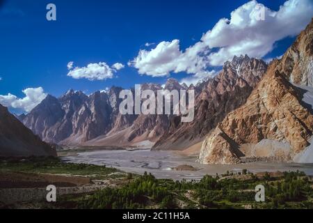 Atemberaubende Karakorum Berge Stockfoto