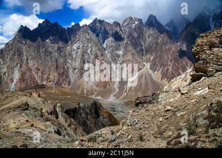 Atemberaubende Karakorum Berge Stockfoto