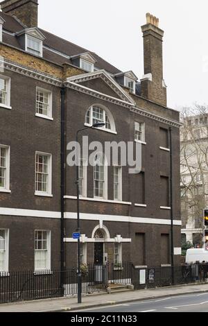 Pushkin House, London, ist eine eingetragene Wohltätigkeitsorganisation, die dem Pushkin House Trust gehört und von diesem geführt wird. Es unterstützt und fördert die Pracht, Reichtum und Schönheit o Stockfoto