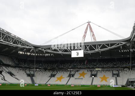 Turin, Italien. Juni 2020. Juventus - Mailand Halbfinale Rückkehr des italienischen Cup Tim Cup Juventus Stadion Turin 12.06.2020 in der Foto-Spiel hinter verschlossenen Türen gespielt coronavirus Notfall - leer steht ohne Fans - Kredit: Unabhängige Fotoagentur/Alamy Live News Stockfoto