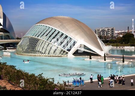 Hemisphärisches Imax-Theater im Wissenschaftspark, Valencia, Spanien. Stockfoto