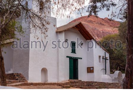 Kirche Santa Rosa de Lima im Dorf Purmamarca Stockfoto