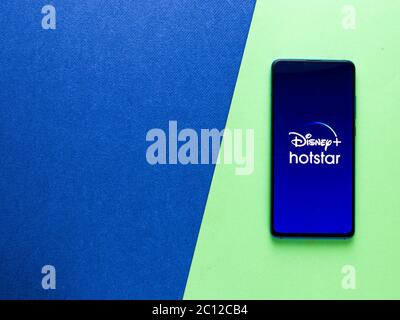 Assam, indien - 21. April 2020 : Disney+ Hotstar mobile App Logo - ein Video-Streaming-Service für Stock fotografiert. Stockfoto