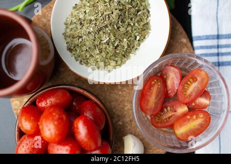 Tomate Cherry, perejil y ajo Stockfoto