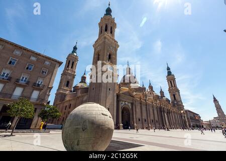 Weltball, Bola del Mundo, in Kathedrale-Basilika unserer Lieben Frau von der Säule, Zaragoza, Aragon, Spanien Stockfoto