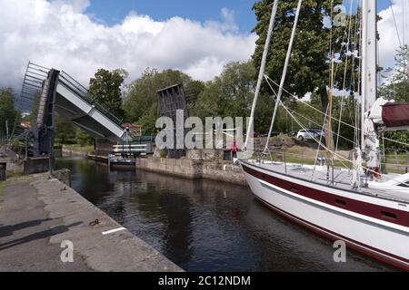 FORSVIK, SCHWEDEN - 11. AUGUST 2016: Alte Schleuse des Goeta-Kanals, die größte historische Stätte Schwedens, die in den frühen Jahren gebaut wurde Stockfoto