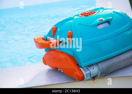 Reinigung Schwimmbad Roboter Stockfoto