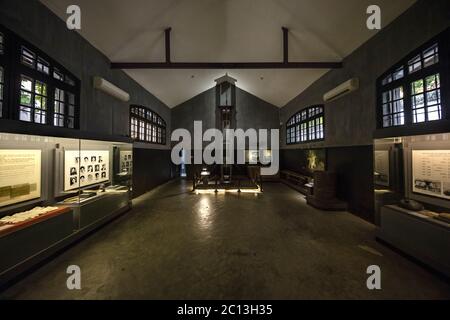 Hanoi Vietnam 20. August 2019 : Guillotine im oppresiven Hoa Lo Gefängnis in Hanoi, auch bekannt als das "Hanoi Hilton" unter amerikanischen Kriegsgefangenen Stockfoto