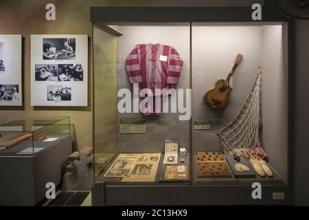 Hanoi Vietnam 20. August 2019 : Häftlingsausstellungen im oppresiven Hoa Lo Gefängnis in Hanoi, auch bekannt als das "Hanoi Hilton" unter amerikanischen Kriegsgefangenen Stockfoto