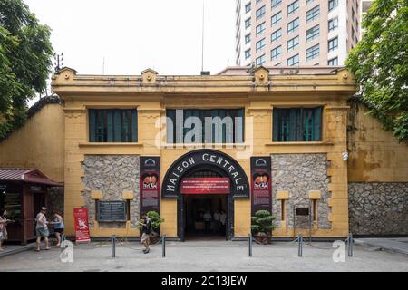 Hanoi Vietnam 20. August 2019: Eintritt in das feindlige Hoa Lo Gefängnis in Hanoi, auch bekannt als das 'Hanoi Hilton' unter amerikanischen Kriegsgefangenen Stockfoto