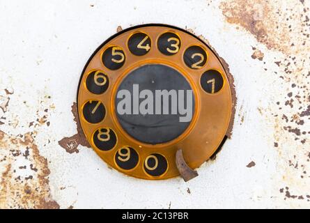 Altes öffentliches Drehtelefon Stockfoto