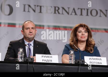 Rumen Radev und Iliana Iotova Stockfoto