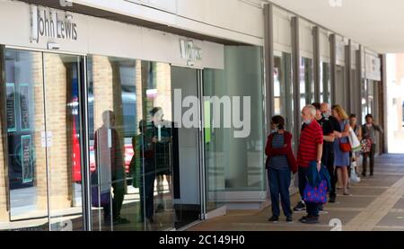 London, Großbritannien. 13 Juni 2020 John Lewis, Kingston upon Thames, London während die Geschäfte sich auf die Eröffnung am Montag, 15. Juni 2020 vorbereiten Andrew Fosker / Alamy Live News Stockfoto