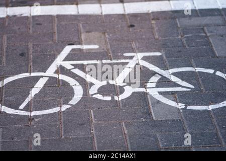 Fahrradweg Schild auf der Bürgersteig Straße, Draufsicht Stockfoto