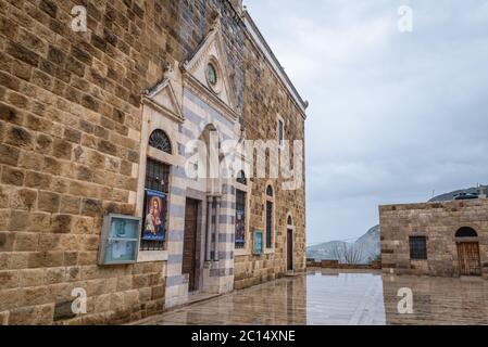 Kirche des Heiligen Michael in Sereel Dorf auch als Siriil bekannt, in Zgharta Bezirk im Norden Governorate des Libanon Stockfoto