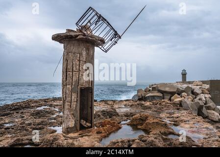 Alter Leuchtturm im Hafen von Batroun Stadt im Nordlibanon und eine der ältesten Städte der Welt Stockfoto