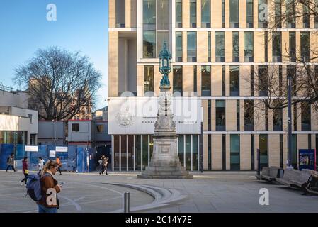 Dugald Stewart Gebäude der Universität Edinburgh auf einem Bristoplatz in Edinburgh, der Hauptstadt von Schottland, Teil von Großbritannien Stockfoto