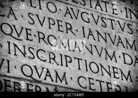 Lateinamerikanische Altertumssprache und klassische Bildung. Chr.), mit dem Wort Romanum in der cen Stockfoto