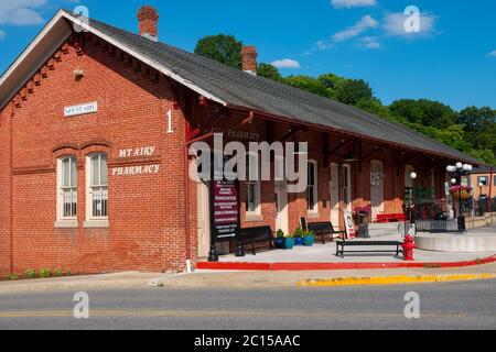 USA Mount Airy Maryland MD der alte Bahnhof ist jetzt Geschäfte und Museum in dieser kleinen Stadt Stockfoto