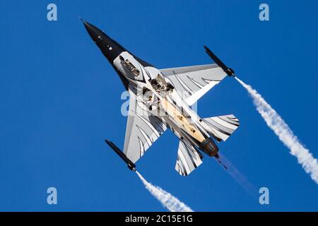 General Dynamics F-16AM von der belgischen Luftwaffe während seiner Ausstellung für die 2018 RIAT in RAF Fairford, Gloustenshire. GROSSBRITANNIEN. Aufgenommen am 15. Juli Stockfoto