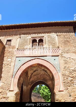 Die Puerta del vino (Weintor), die Zugang zur Alcazaba der Alhambra in Granada, spanien, bietet Stockfoto