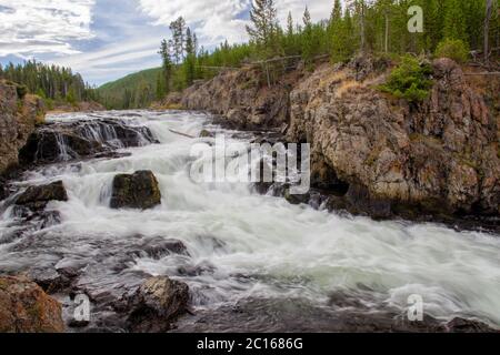 Feuerloch-Kaskaden im Yellowstone National Park Stockfoto