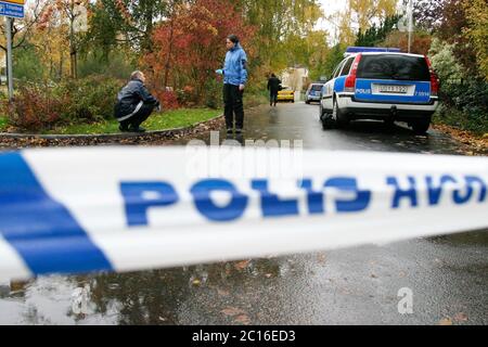 Linköping, Schweden 20041019 der Doppelmord in Linköping ereignete sich am 19. Oktober 2004. Ein einjähriger, messerscharfter Mann ermordete auf Åsgatan in den zentralen Teilen von Linköping einen achtjährigen Jungen und eine 56-jährige Frau. Foto Jeppe Gustafsson Stockfoto