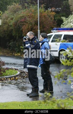 Linköping, Schweden 20041019 der Doppelmord in Linköping ereignete sich am 19. Oktober 2004. Ein einjähriger, messerscharfter Mann ermordete auf Åsgatan in den zentralen Teilen von Linköping einen achtjährigen Jungen und eine 56-jährige Frau. Foto Jeppe Gustafsson Stockfoto