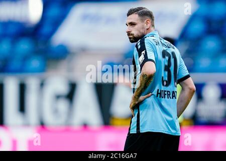 Mannheim, Deutschland. Juni 2020. Fußball: 3. Spielklasse, SV Waldhof Mannheim - Bayern München II, 32. Spieltag, im Carl-Benz Stadion. Mannheimer Marcel Hofrath ist nach dem Ende des Spiels auf dem Platz. Quelle: Uwe Anspach/dpa/Alamy Live News Stockfoto