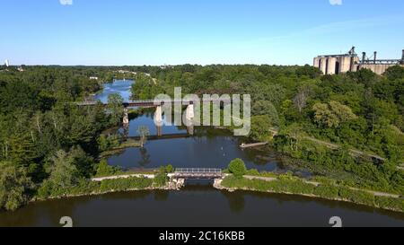 Waterford Ponds und Black Bridge Aerial - Waterford Ontario Kanada Stockfoto