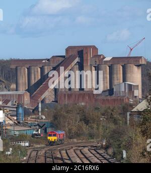 DB Cargo Bahn Baureihe 66 Lokomotive 66091 läuft um ihren Zug in Scunthorpe Stockfoto