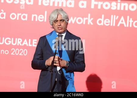 Cassino, Italien - 14. Juni 2020: Die Rede des Präsidenten der Provinz Frosinone Antonio Pompeo für die Eröffnungsreise der Frecciarossa Milano Centrale - Napoli Centrale über Frosinone / Cassino Stockfoto