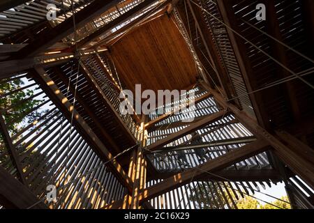 Baden: Aussichtsturm Theresienwarte in Wienerwald, Wienerwald, Niederösterreich, Niederösterreich, Österreich Stockfoto