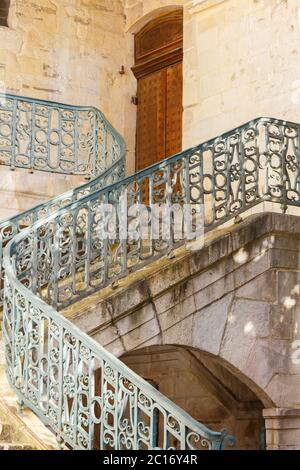 Vintage Spirale schmiedeeiserne Treppe einer Kirche Stockfoto