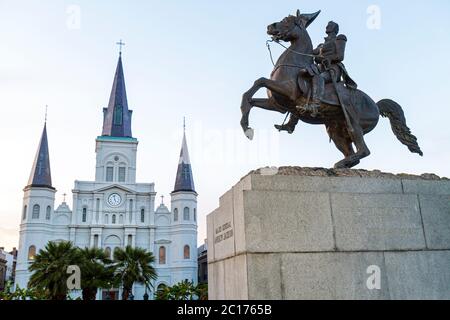 New Orleans Louisiana, französisches Viertel, Jackson Square, Park, Reiterstatue, Sockel, Andrew Jackson, Bildhauer Clark Mills, Kathedrale von Saint Louis, katholisch Stockfoto