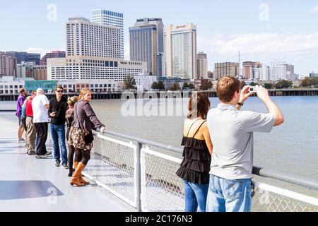 New Orleans Louisiana, Mississippi River, Canal Street Ferry, Algier, CCCD, Fähre, Navigation, Autofähre, Bordkabine, Passagierkabine, Aussicht, Hafengebiet, Gebäude Stockfoto