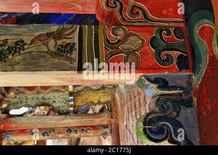 Dougong Holzhalterungen - traditioneller chinesischer Dachholzrahmen. Qianfo Grotten-MatiSi Tempel-Zhangye-Gansu-China-0945 Stockfoto