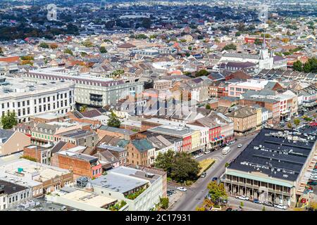 New Orleans Louisiana, French Quarter, Skyline, North Peter Street, Luftaufnahme von oben, Dach, Straßenraster, Gebäude, Skyline der Stadt, Autos, LA1111150 Stockfoto