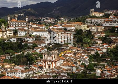 Blick auf historische Stadt Ouro Preto, UNESCO-Weltkulturerbe, Minas Gerais, Brasilien Stockfoto