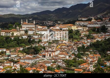 Blick auf historische Stadt Ouro Preto, UNESCO-Weltkulturerbe, Minas Gerais, Brasilien Stockfoto