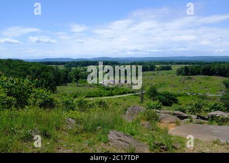 Blick auf Devil's Den von Little Round Top im Gettysburg National Military Park Stockfoto