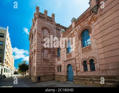 Gran Teatro Falla in Plaza Fragela, hat seinen Namen von Komponist Manuel de Falla, Cadiz, Andalusien, Spanien Stockfoto